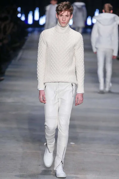Look 34